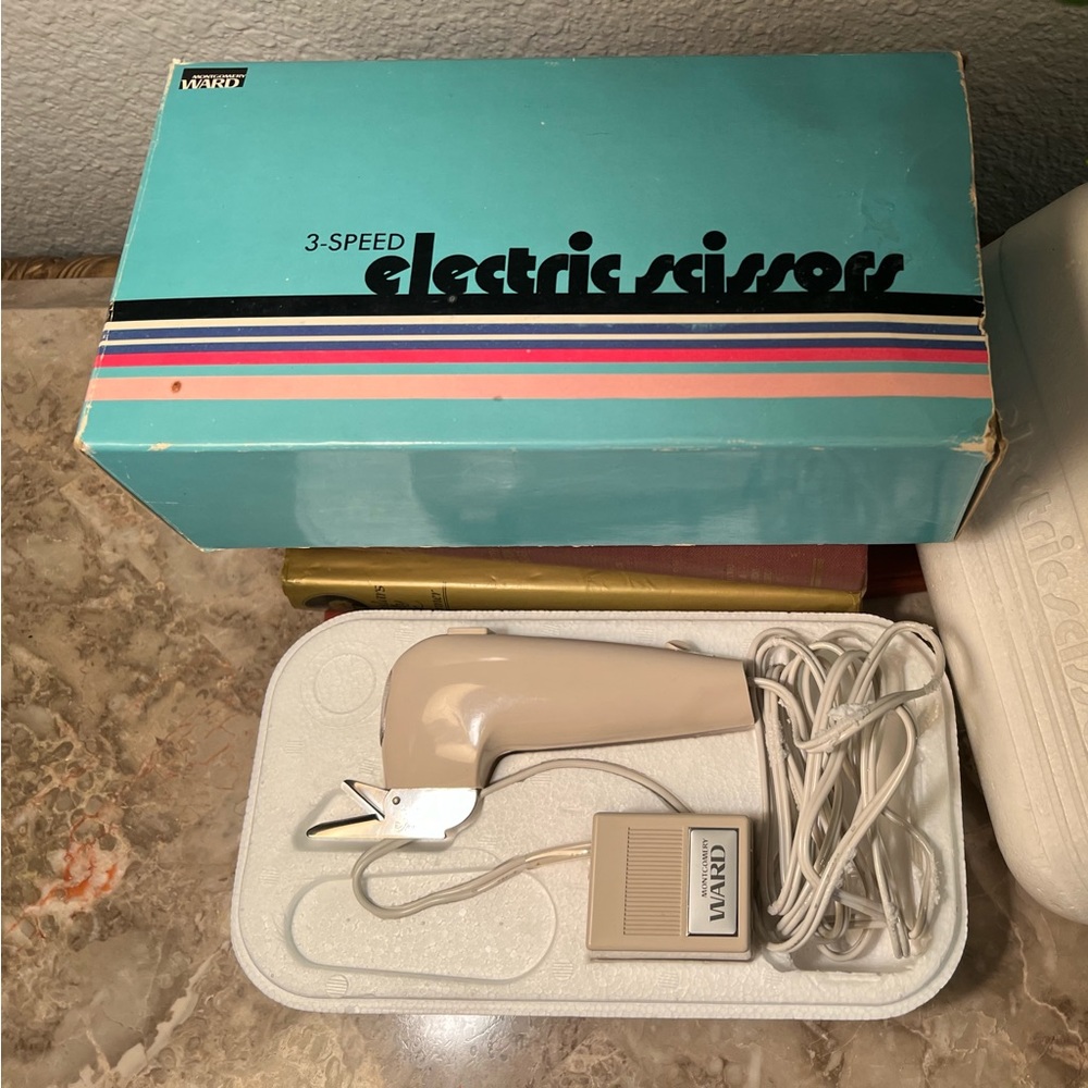 Montgomery Ward Electric 3 Speed Scissors Sewing Automatic VTG Rare MCM